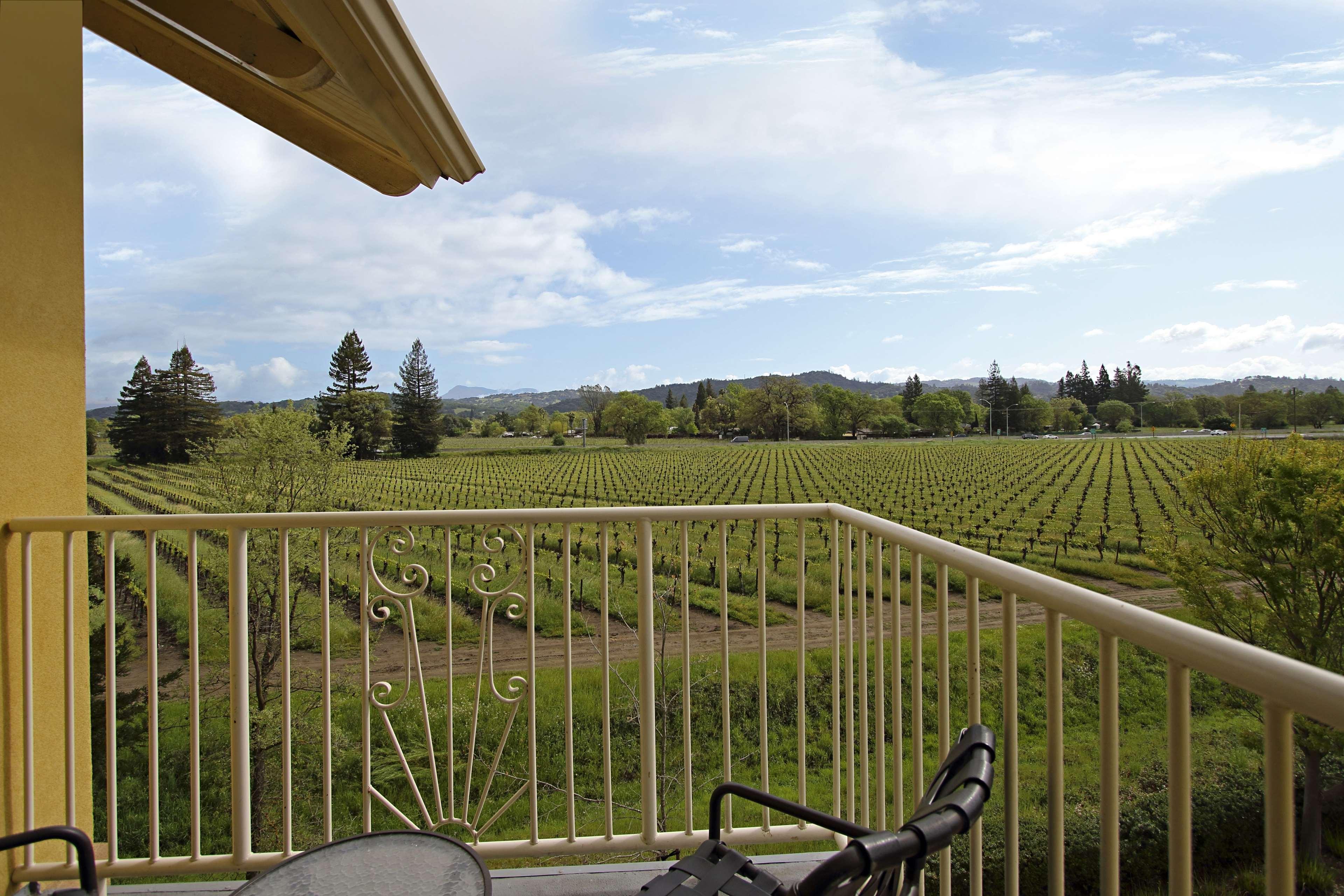 Hilton Garden Inn Sonoma County Airport Santa Rosa Exterior photo