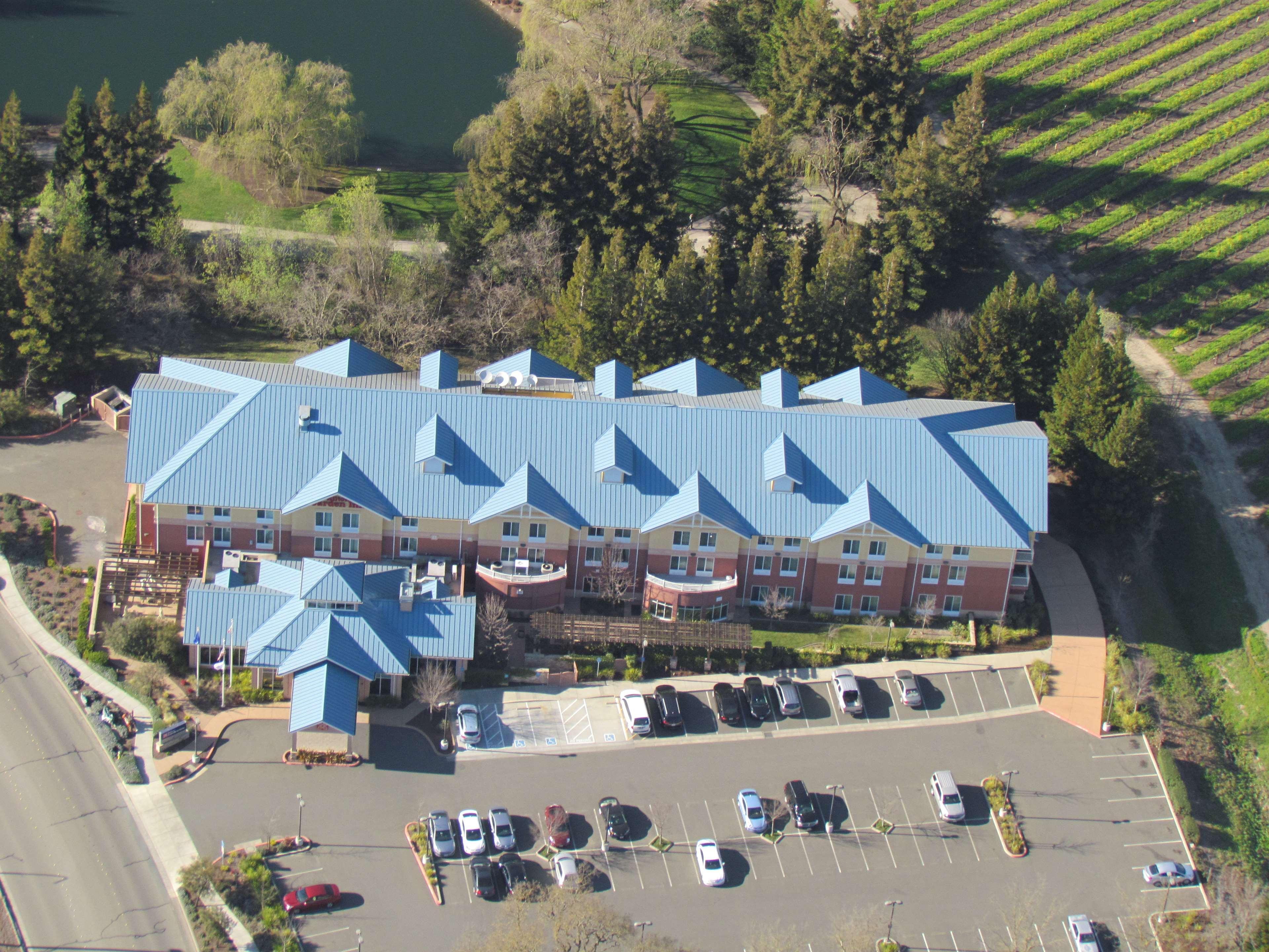 Hilton Garden Inn Sonoma County Airport Santa Rosa Exterior photo