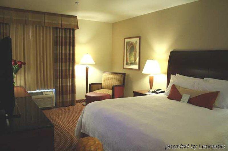 Hilton Garden Inn Sonoma County Airport Santa Rosa Room photo